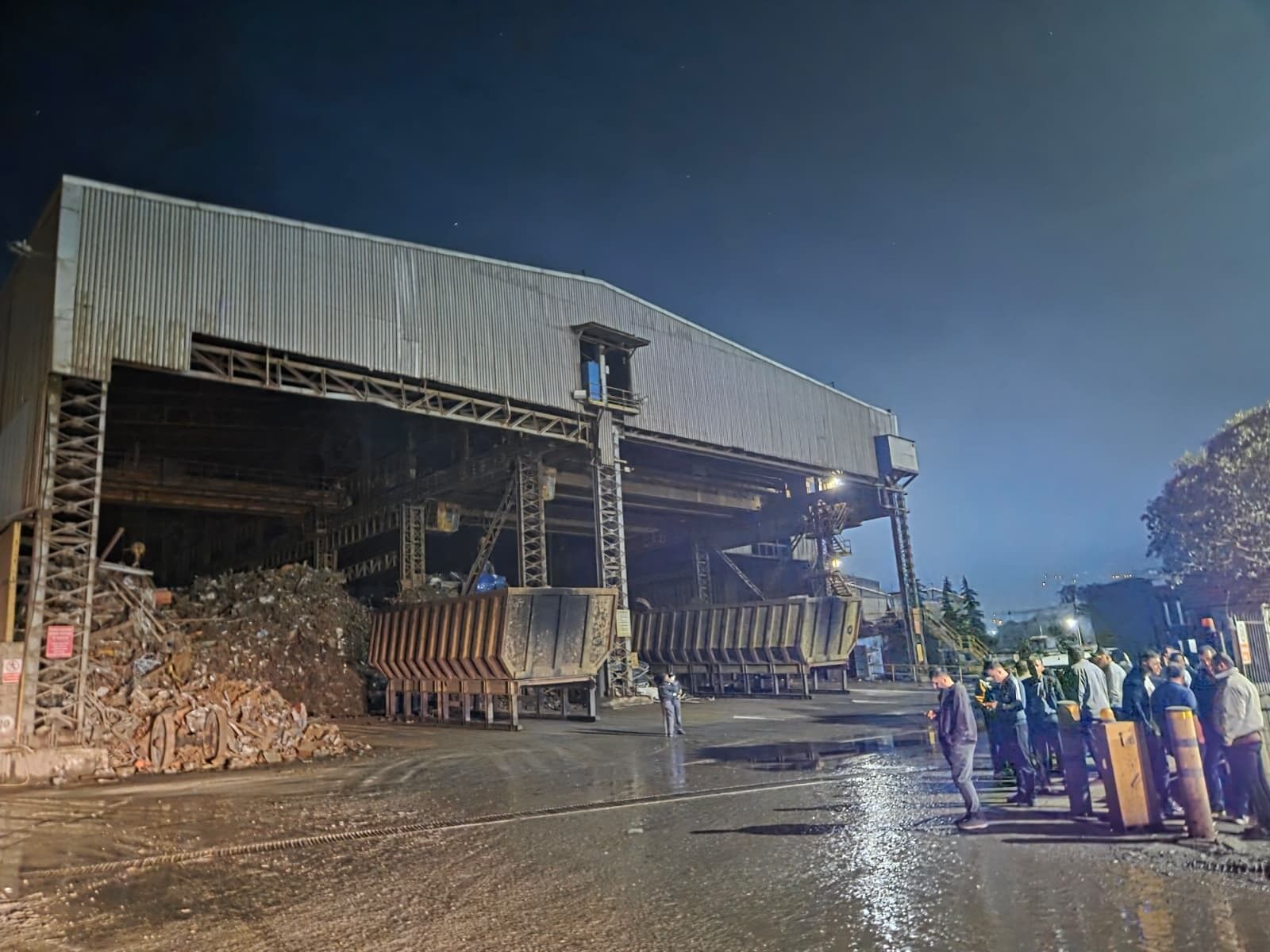 Samsun’da Demir Çelik Fabrikasında Facia 3 Işçi Hayatını Kaybetti (3)
