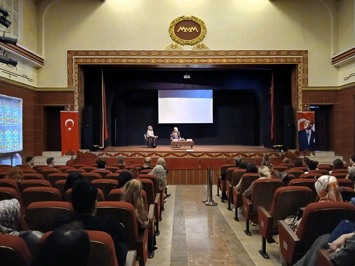 Uçan Süpürge Koridor Film Gösterimi Emel Göksu Mmm Mamak Söyleşi (1)