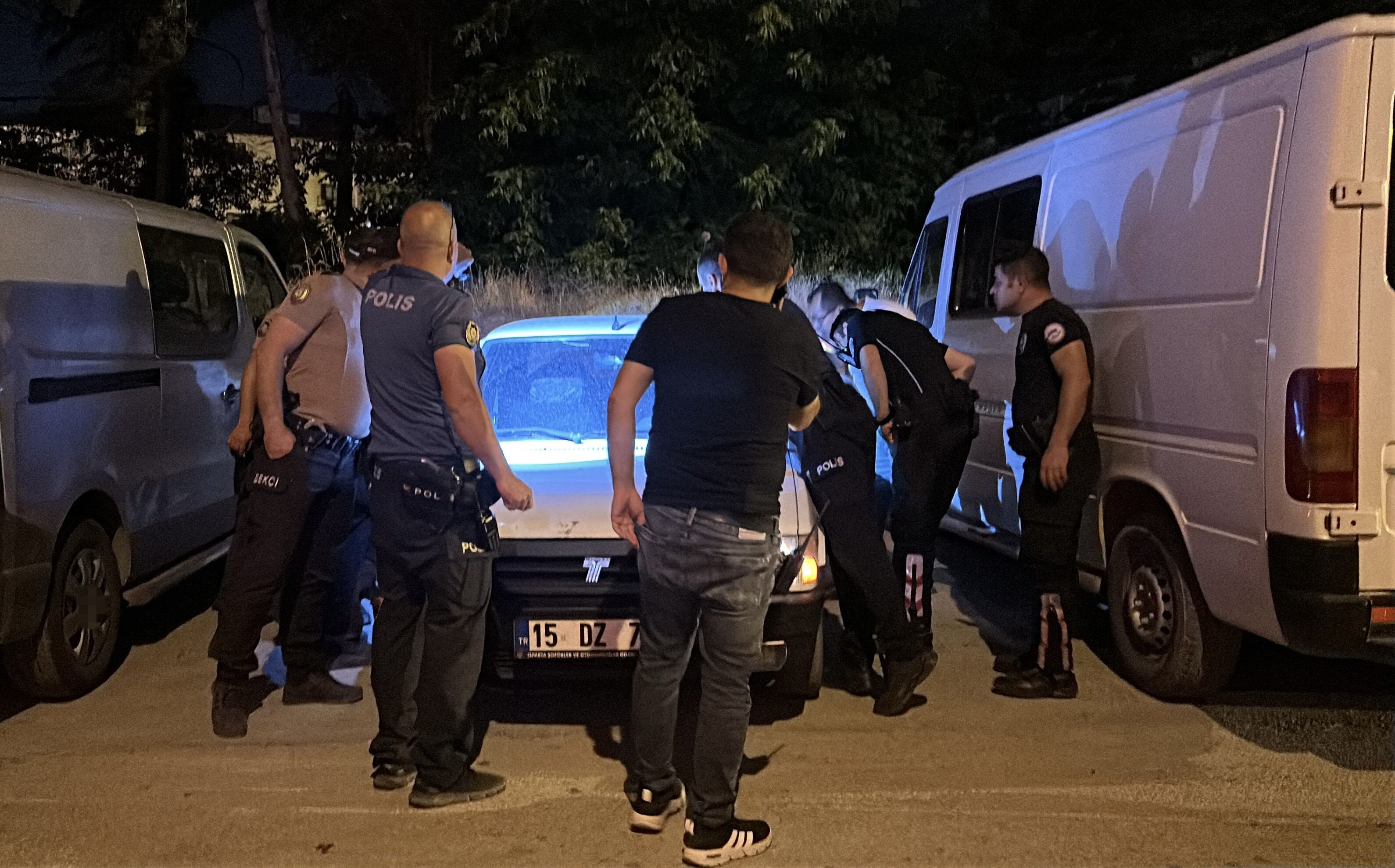 Burdur’da Otomobilde Hareketsiz Bulunan 25 Yaşındaki Gençten Acı Haber (3)