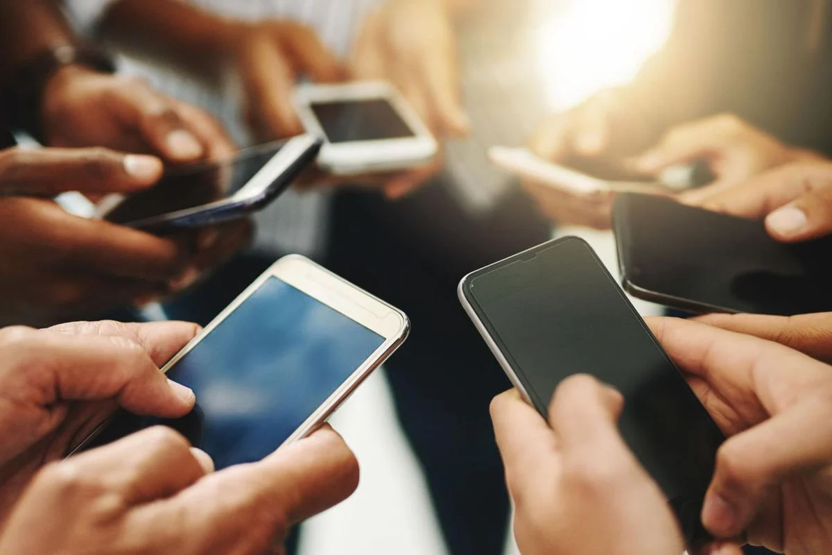 Cep Telefonlarinda Yeni Donem Degisiklik Bugun 20010593 2469 Amp