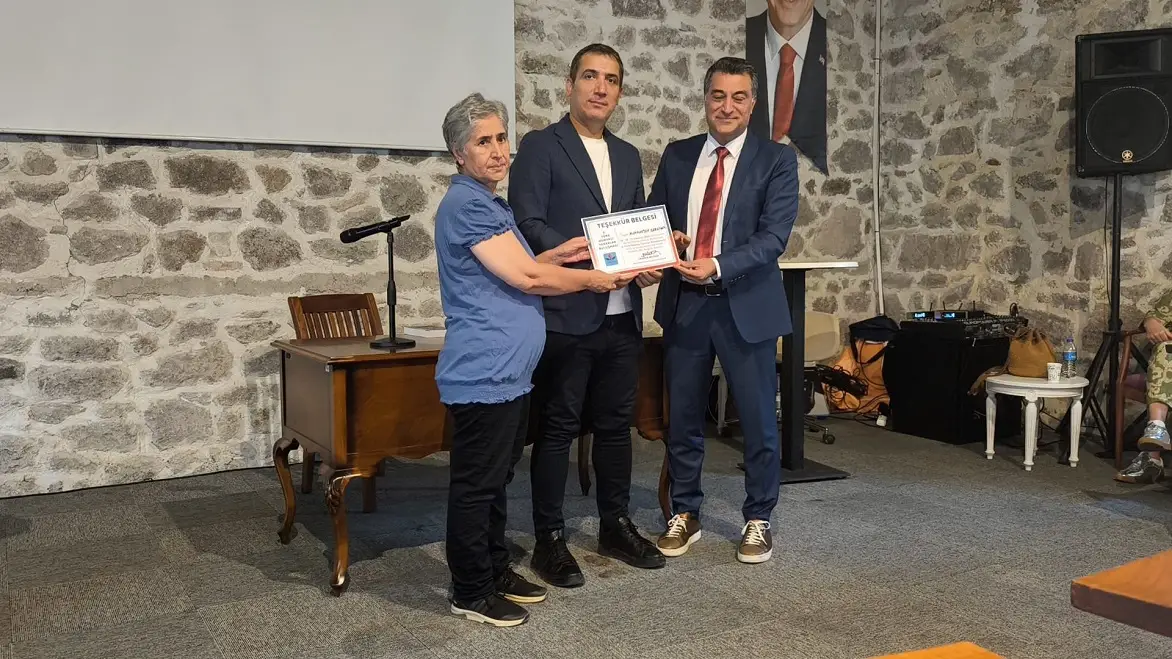 Dünya Jurnalistler Birliği Azerbaycan Yasemin Meydan Yeşilhisar (7)