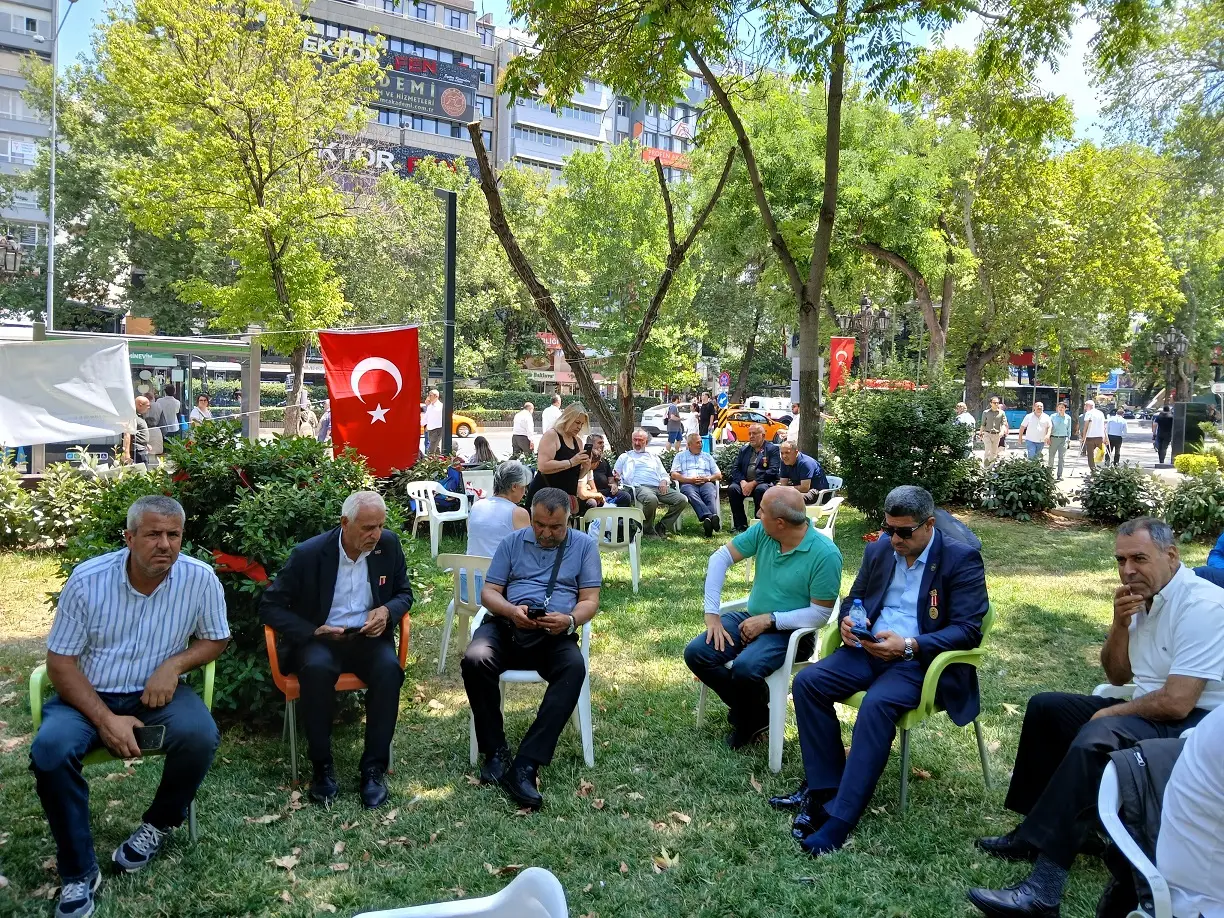 Er Şehit Ve Gaziler Platformu Üyeleri Güvenpark Oturma Eylemi (2)