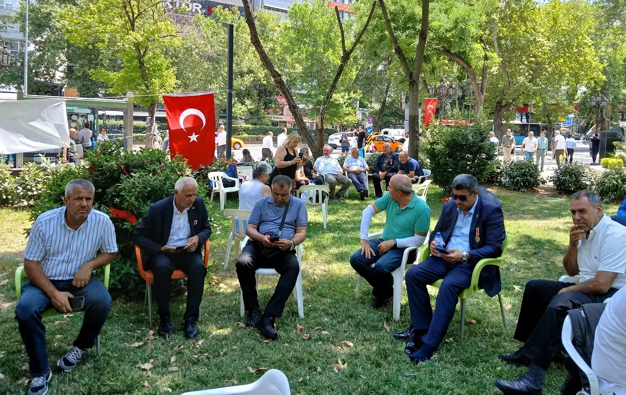 Er Şehit Ve Gaziler Platformu Üyeleri Güvenpark Oturma Eylemi