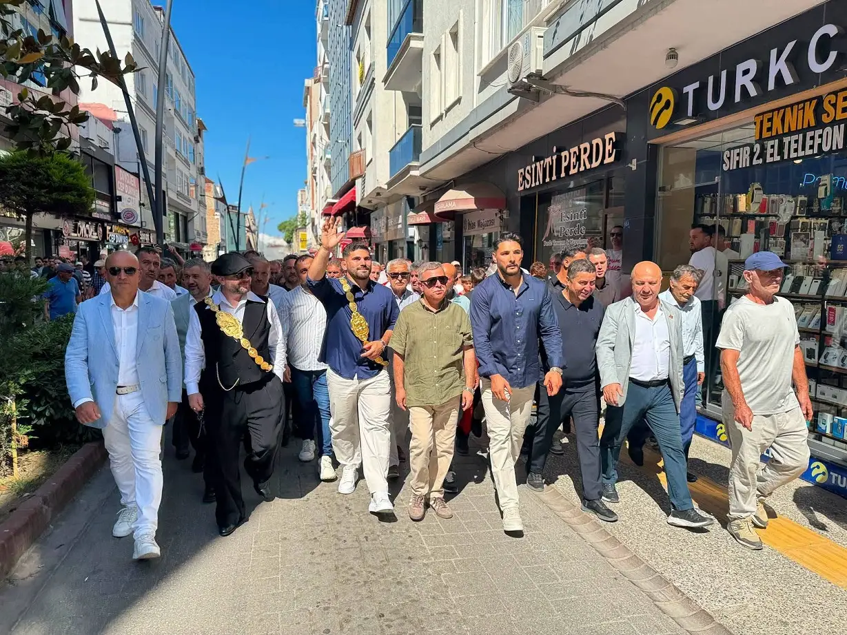 Erkan Mustafa Yusuf Islam Taş Sinop Asilder Tarihi Kırkpınar Yağlı Güreşleri Baş Pehlivan Sinop (2)