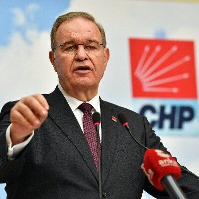 Faik Öztrak1