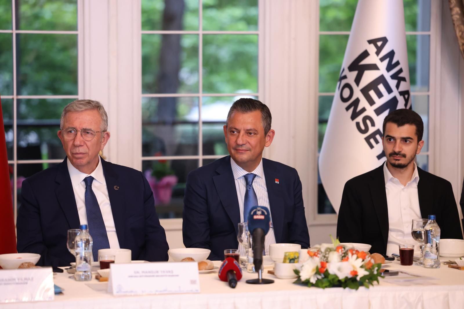 Hüseyin Can Güner Özgür Özel Mansur Yavaş