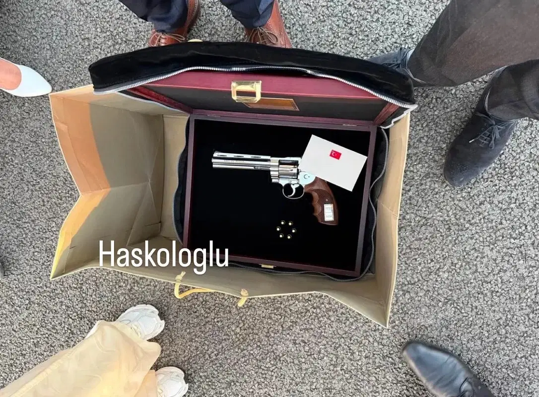 Revolver