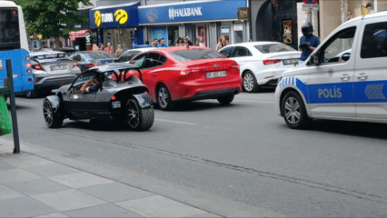 Vanderhall Carmel Autocycle Üç Tekerlekli Motosiklet Araç Tunalıhilmi Caddesi-2