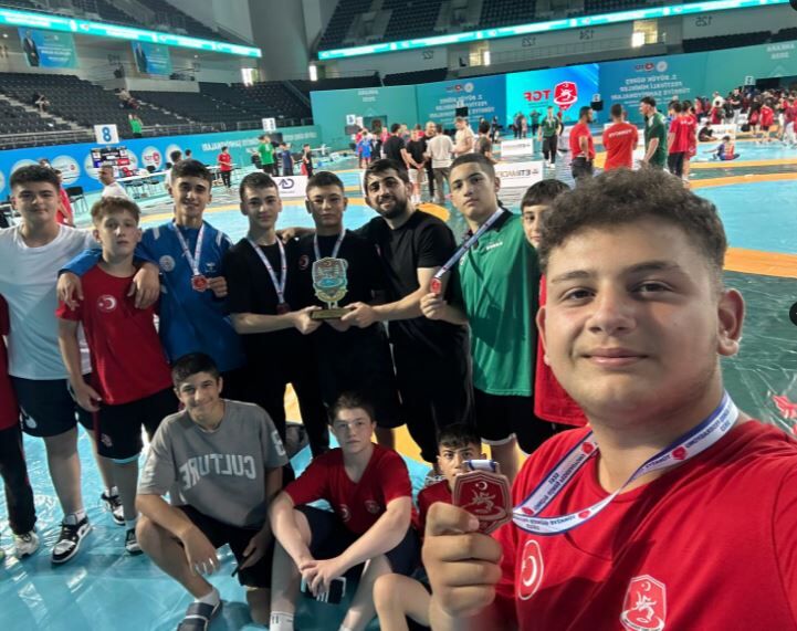 Y 10 12 Minikler Türkiye Güreş