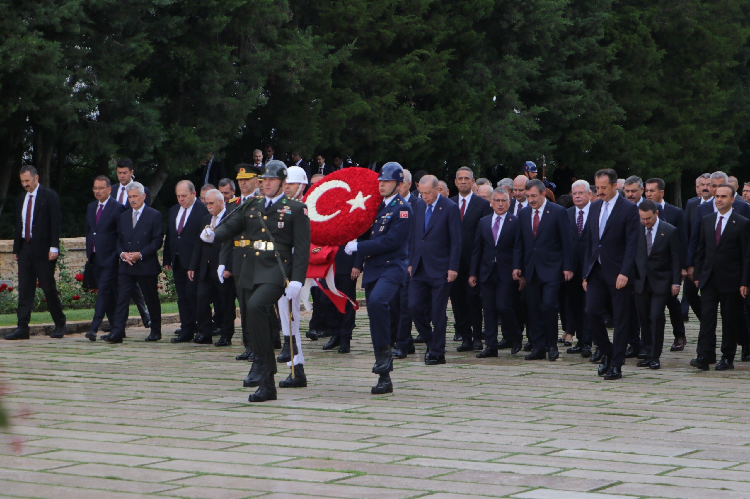 30 Ağustos'ta Devlet Erkanı Anıtkabir'de! Erdoğan'dan Dikkat Çeken Mesaj. (2)