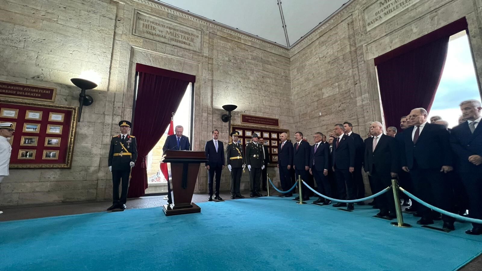 30 Ağustos'ta Devlet Erkanı Anıtkabir'de! Erdoğan'dan Dikkat Çeken Mesaj. (5)