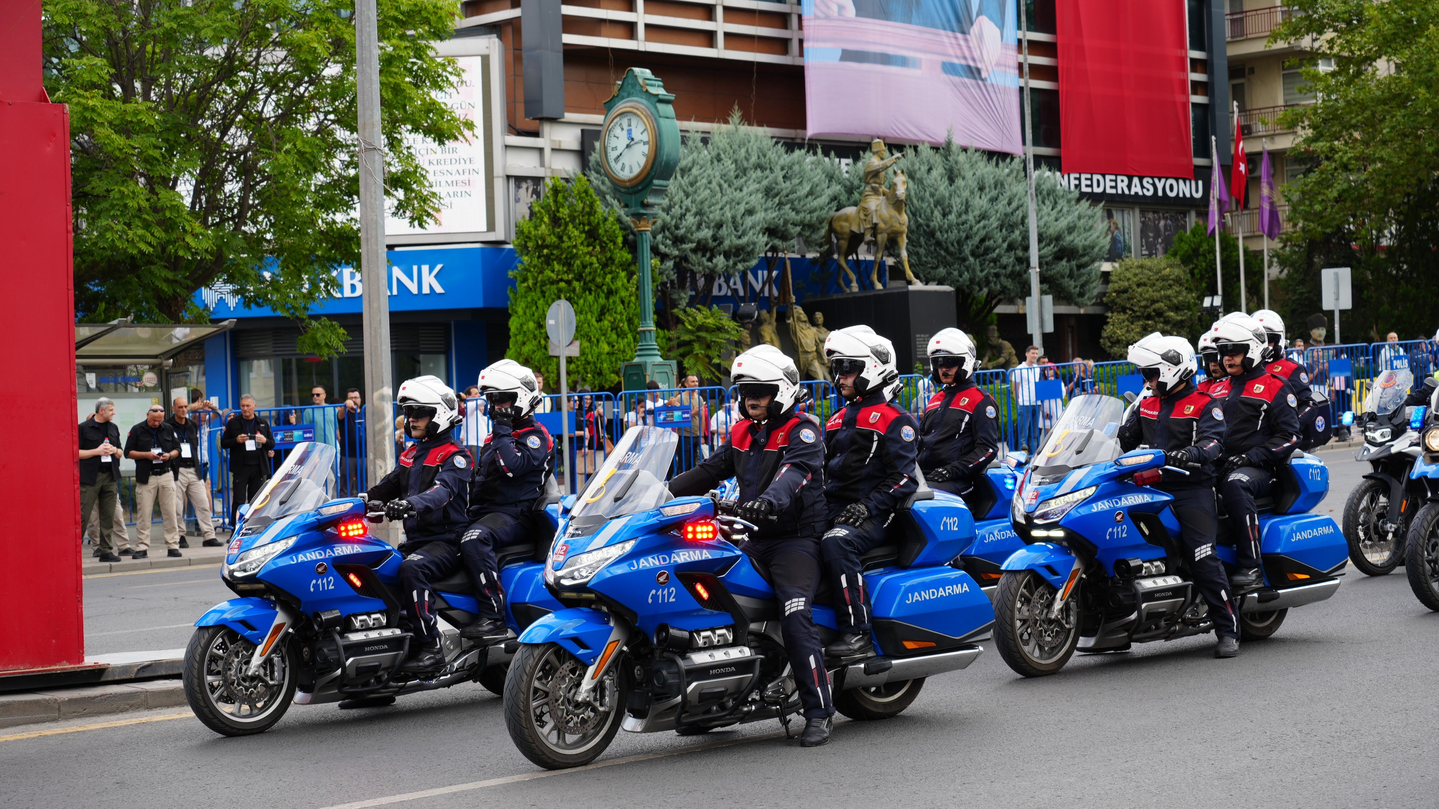 Ankara'da 30 Ağustos Zafer Bayramı Coşkusu Kortej Yürüyüşü Düzenlendi (4)