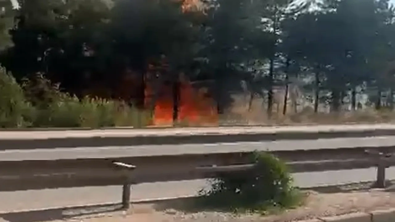 Bursada Pes Pese Orman Yanginlari Alevler Uludagin Eteklerine Sicradi 3355122 202608240917 1 (1)