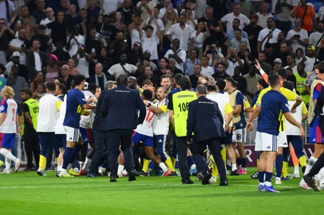 Fenerbahce Turu Gecti Ortalik 20180023 1614 1 M