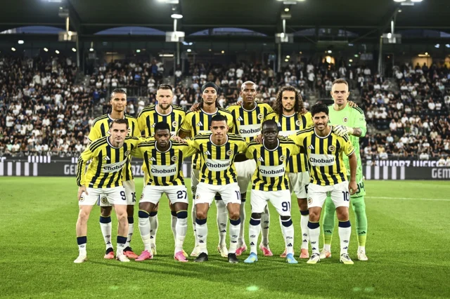 Gule Oynaya Turladik Fenerbahc 20137082 8701 1 M