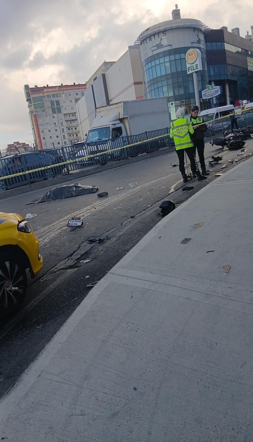İstanbul'da Motosikletler Çarpıştı 1 Ölü, 1 Ağır Yaralı