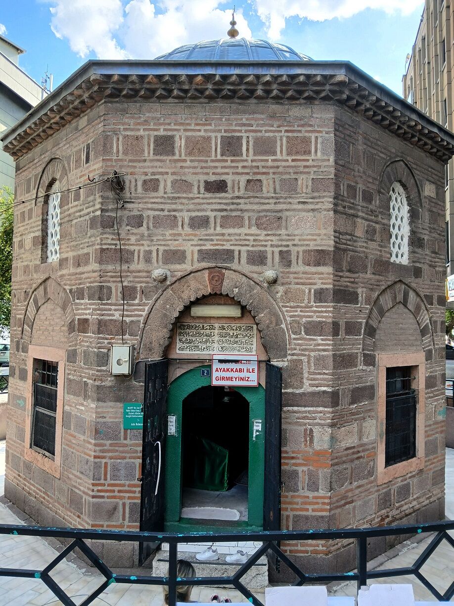Karyağdı Hatun Türbesi Itfaiye Meydanı Ulus Ankara (1)