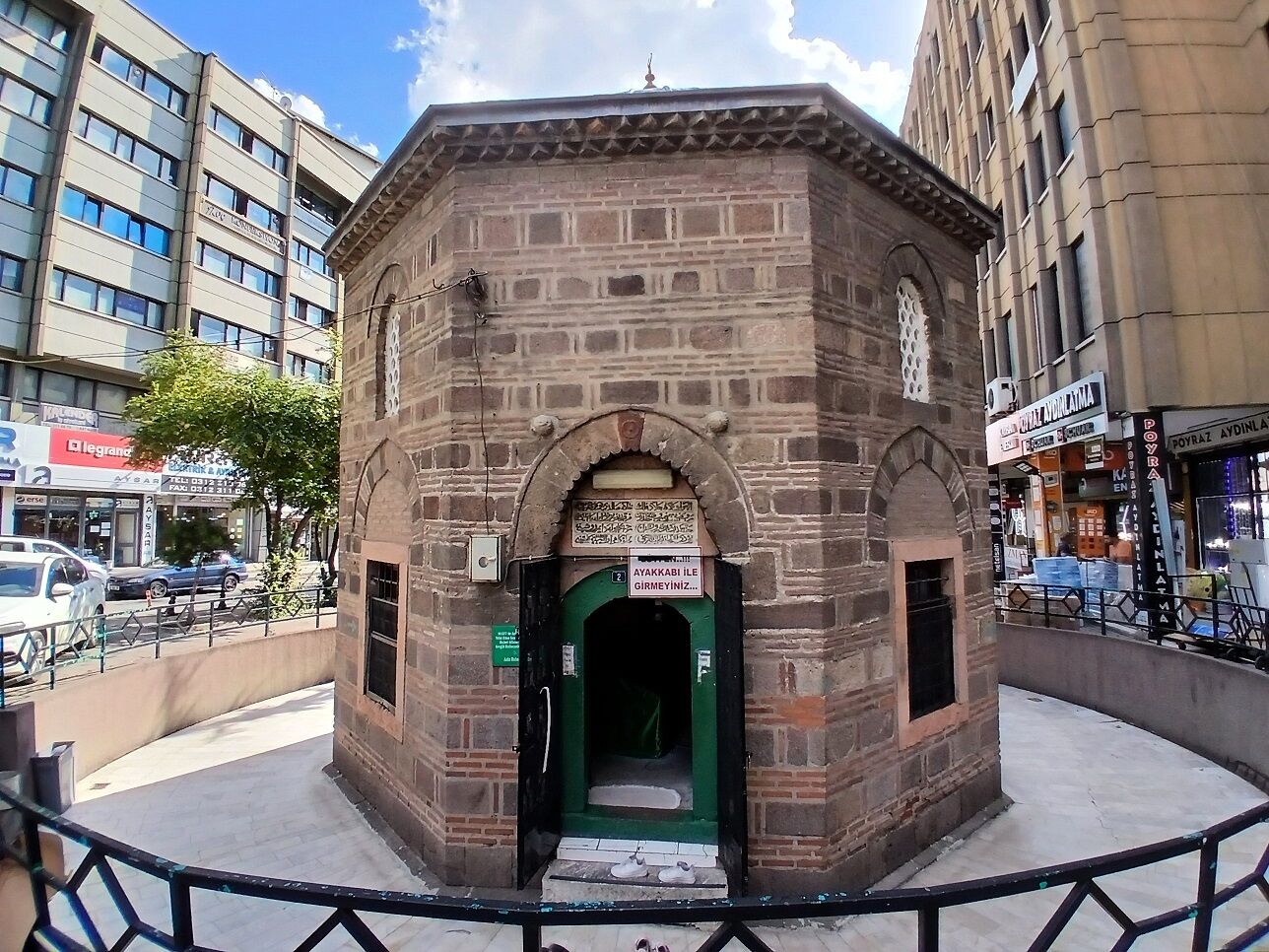 Karyağdı Hatun Türbesi Itfaiye Meydanı Ulus Ankara (2)