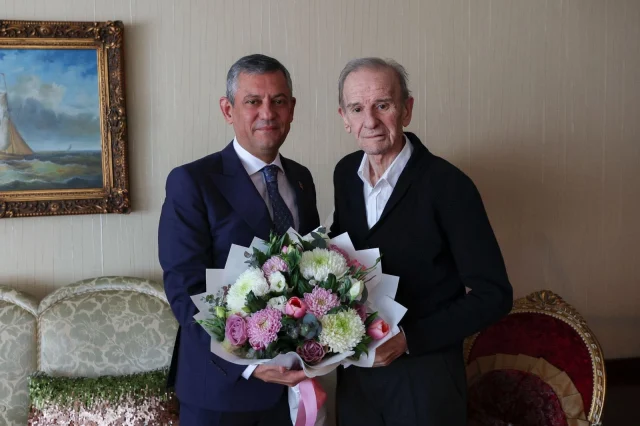 Ozgur Ozelin Yuz Ifadesi Bomba 20192641 7220 1 M