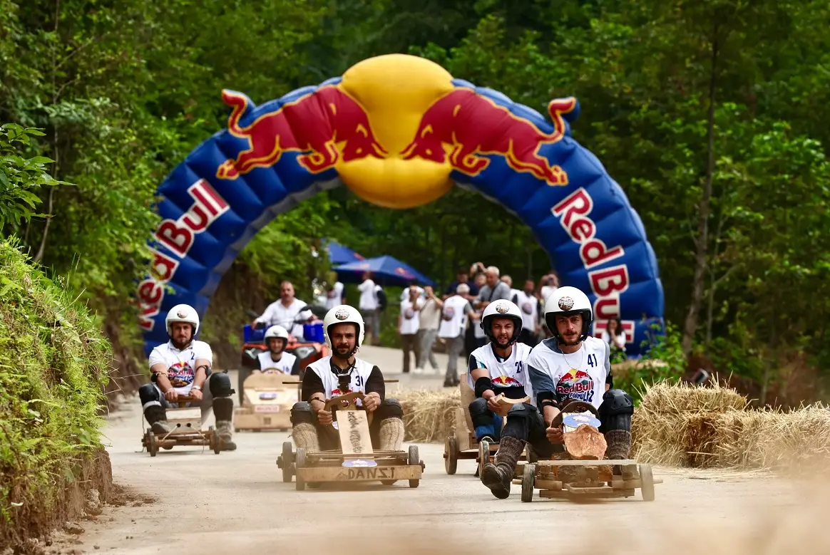 Red Bull Formulaz Rize Ardeşen Tahta Araba (2)