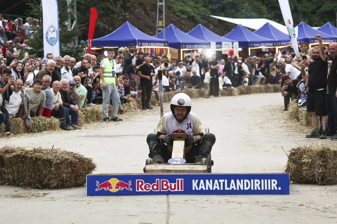 Red Bull Formulaz Rize Ardeşen Tahta Araba (7)