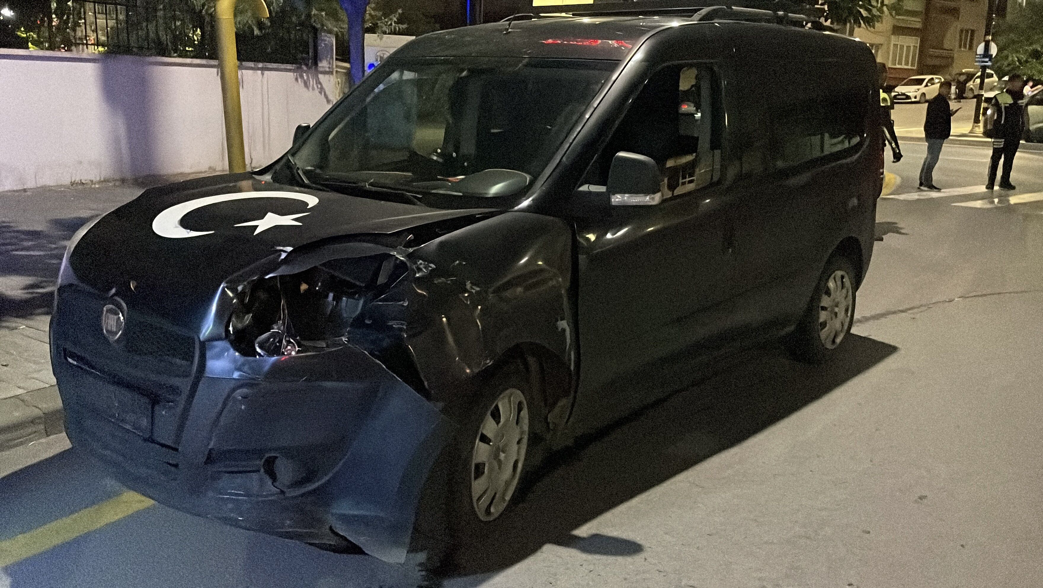 Sivas'ta Kaza İki Araç Çarpıştı, 3'Ü Çocuk 4 Yaralı (2)