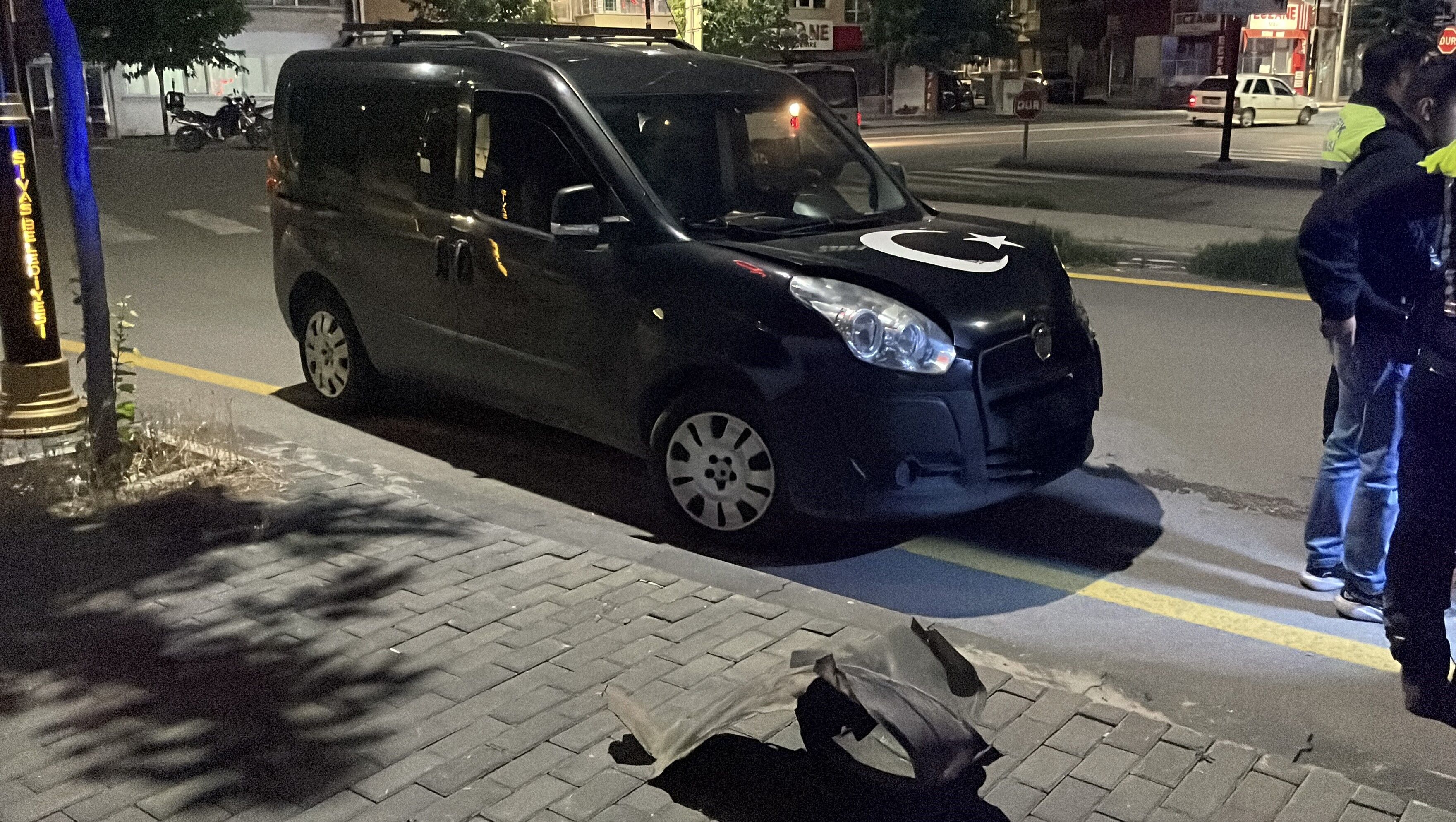 Sivas'ta Kaza İki Araç Çarpıştı, 3'Ü Çocuk 4 Yaralı