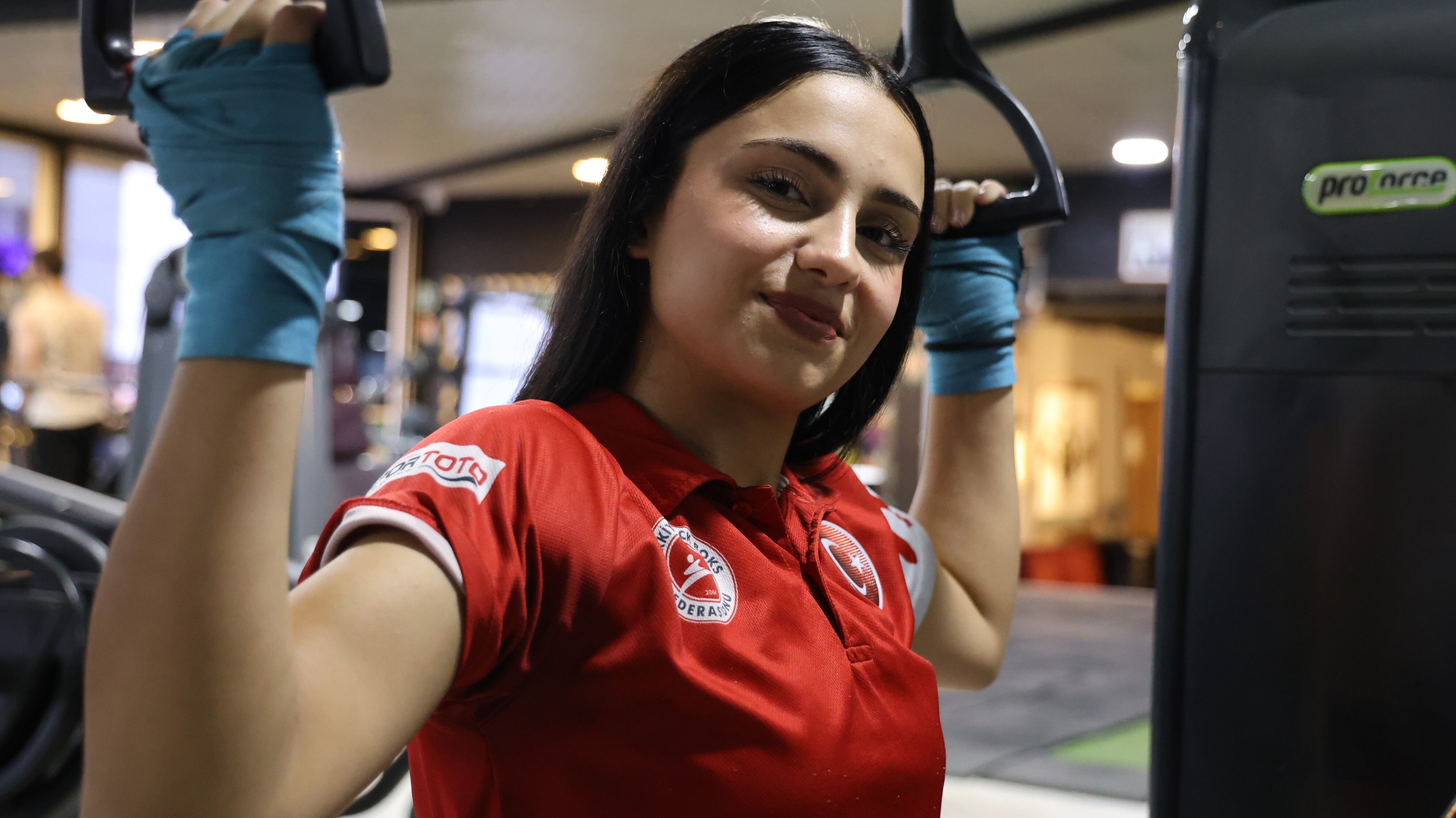 Sokakta Laf Atıldı, Kickboksa Başladı! Elif Tıraş Dünya Ikincisi Oldu