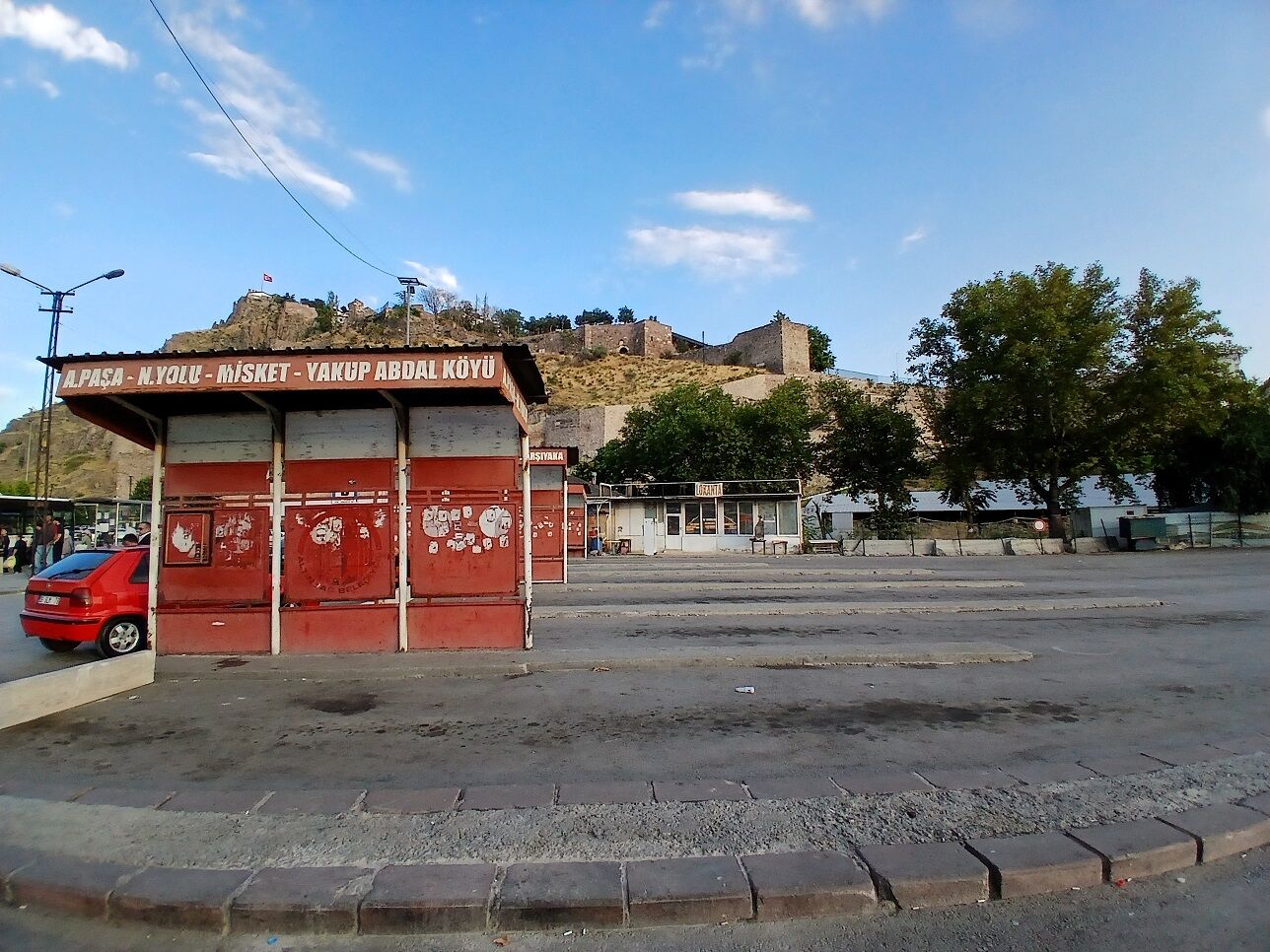 Ulus Bentderesi Eski Dolmuş Durakları Boş Hali (1)