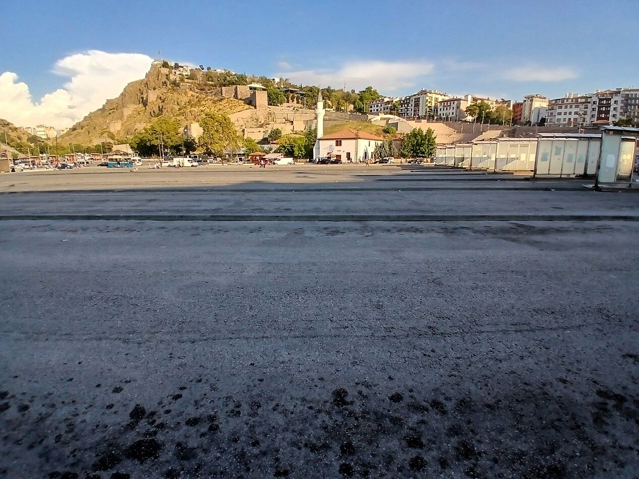 Ulus Eski Gülbaba Dolmuş Durakları Boş Hali (3)