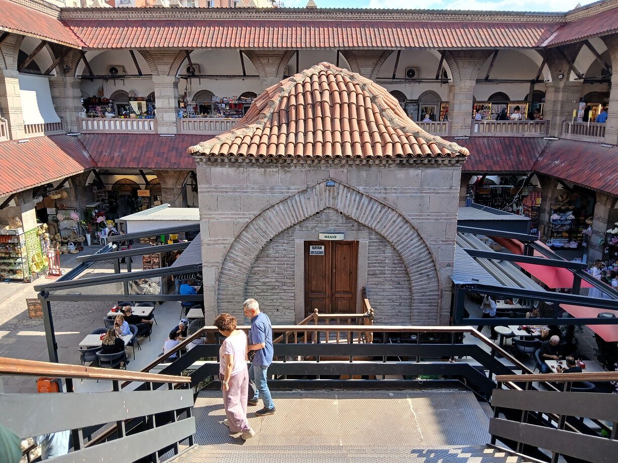 Vakıf Suluhan Çarşısı Tarihi Ulus Kent Merkezi (7)