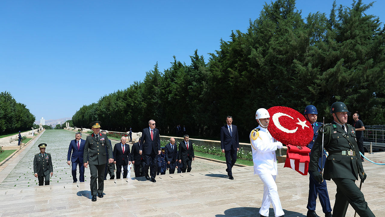 Yaş 1