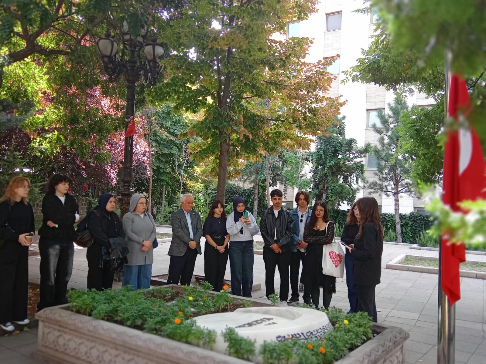 Bilge Yazarlar'dan Ankara'da anlamlı buluşma: 3 Fidan, ustalarını dualarla andı