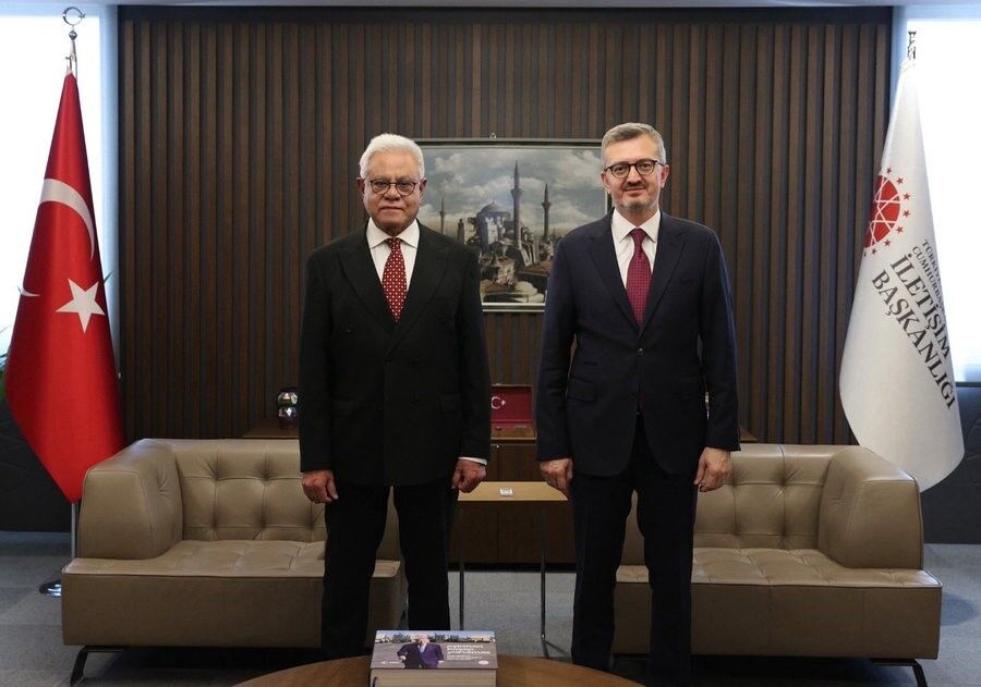 Duran, Pakistan'ın Ankara Büyükelçisi Junaid ile görüştü: İletişim alanında iş birliği mesajı