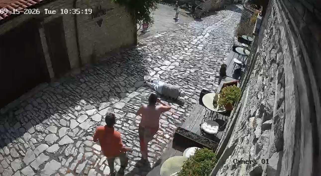 Safranbolu’da yaşlı adamın yardımına vatandaşlar koştu: O anlar kameraya yansıdı