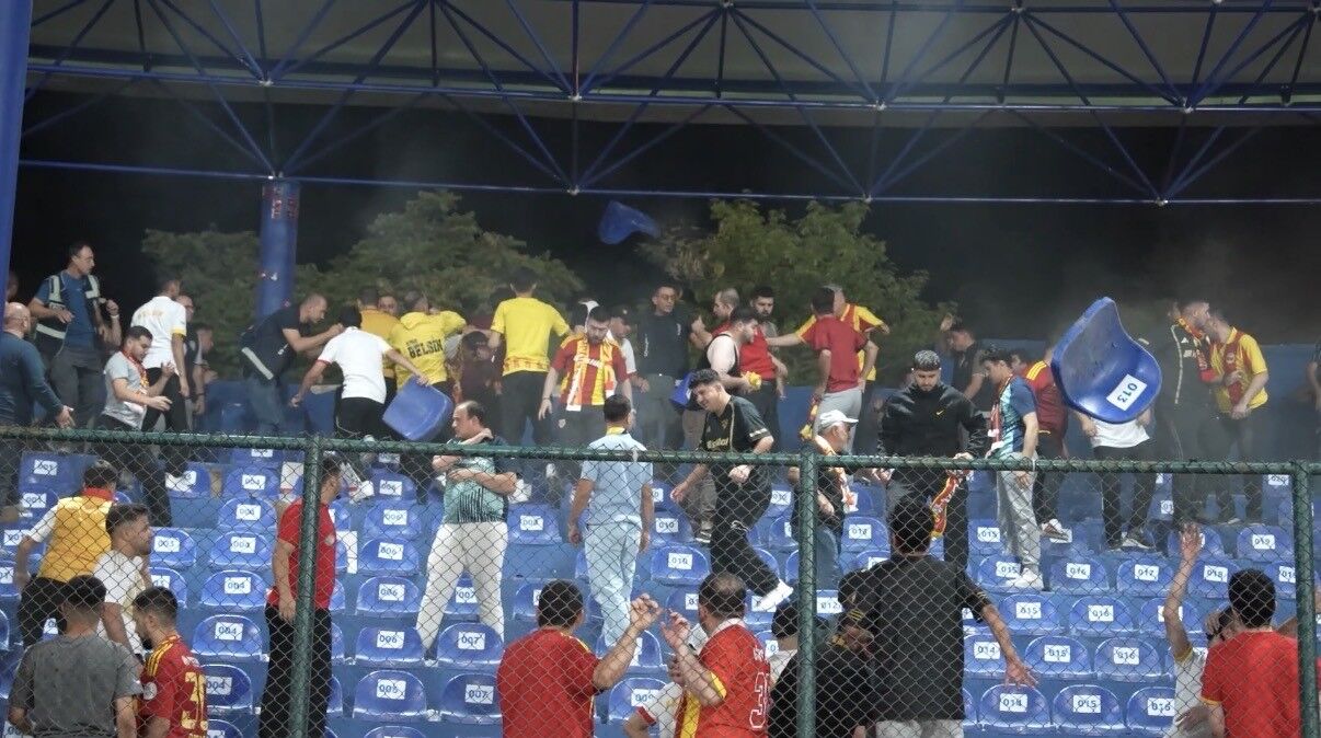 Mardin’de maç sonrası tribünlerde hasar: Koltuklar kırılıp sahaya atıldı