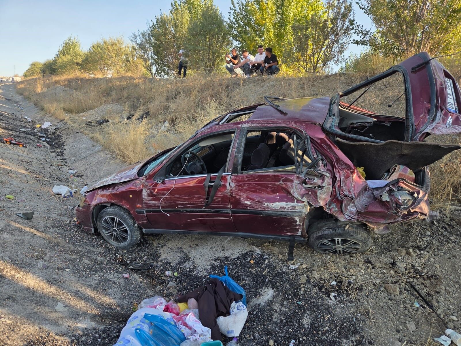 Ankara'da Kontrolden Çıkan Otomobil Dehşet Saçtı 1 Ölü, 7 Yaralı (2)