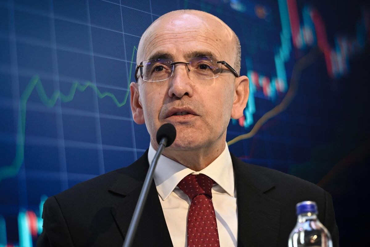 131 fon tasfiye sürecinde: Şimşek’ten “Borsa baskı altında kalacak mı?” sorusuna yanıt