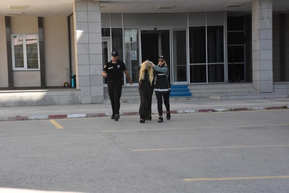 Çağla Öz1