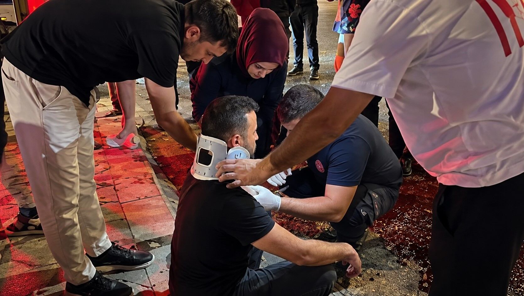 Düzce’de Gece Yarısı Korkutan Kaza! Otomobil Ile Hafif Ticari Araç Çarpıştı (3)