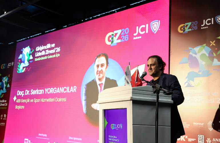 Ankara'da girişimcilik ve liderlik zirvesi: Geleceğin dünyası masaya yatırıldı!