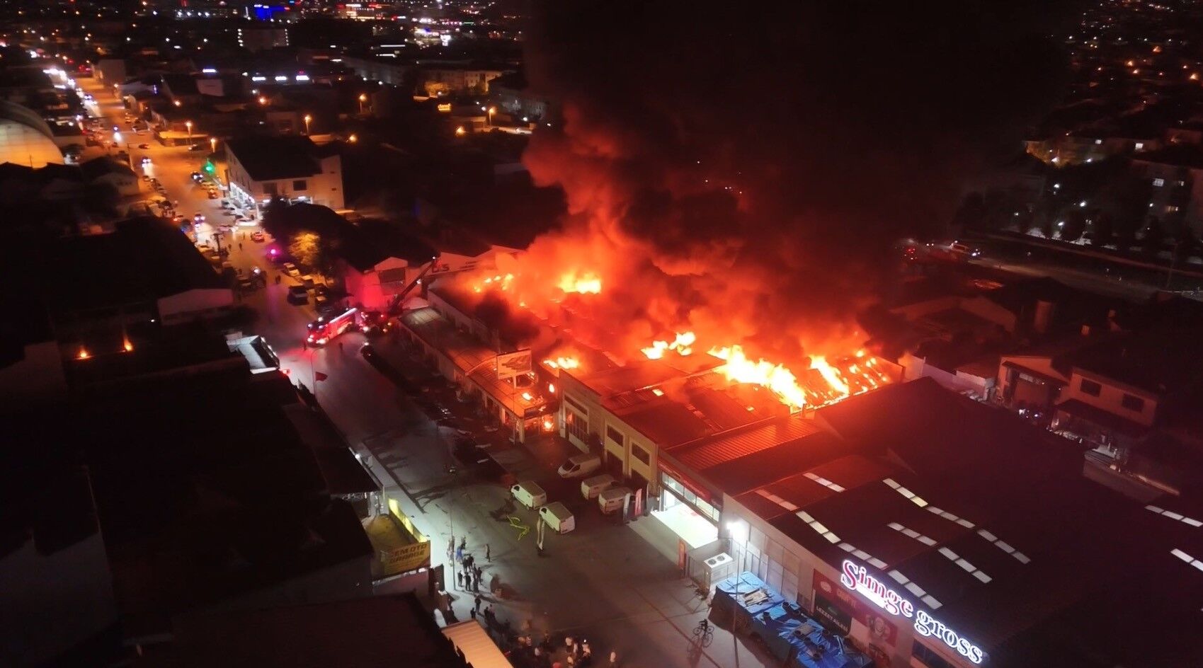 Eskişehir'de Korkutan Yangın! Alevlere Toma Ile Müdahale Edildi (4)