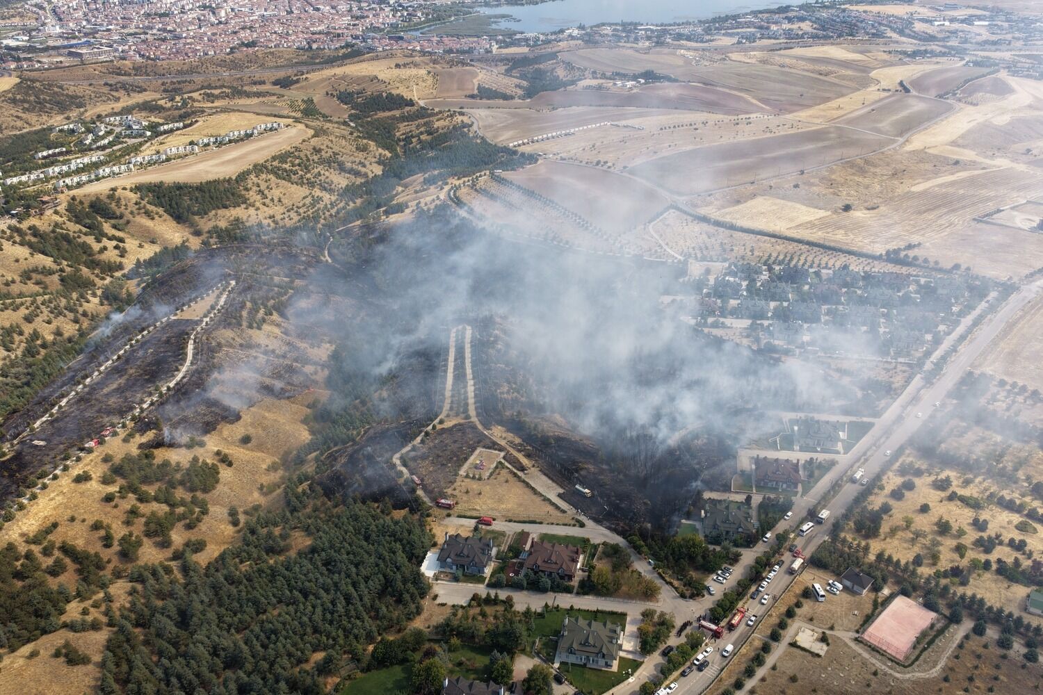 Gölbaşı Yangın Kontol Altına Alındı (3)