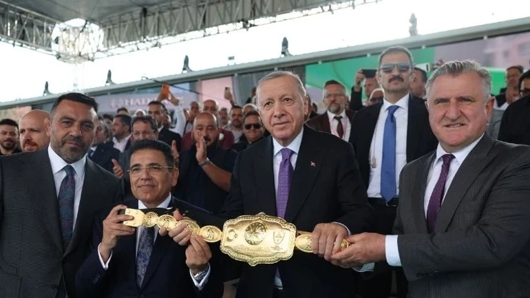 Cumhurbaşkanı Erdoğan, Yağlı Güreş Cumhurbaşkanlığı Kupası finalini izledi