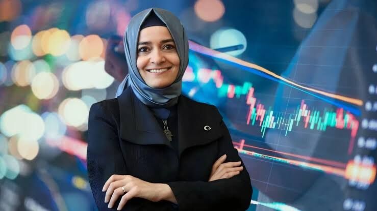 Fatma Betül Sayan Kaya görevlerinden affını istedi! Fon iddialarının ardından ne oldu?