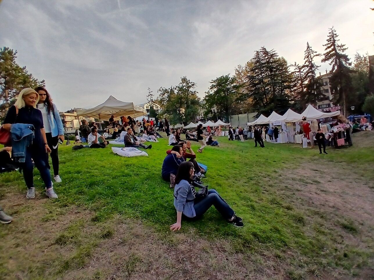 Karum Avm Çim Alan Yaratan Kadınlar Alışveriş Şenliği Festival Stant (8)