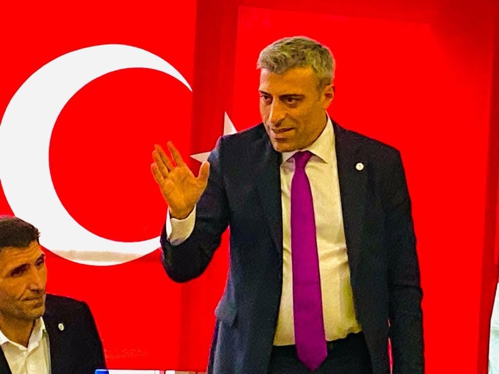 Öztürk Yılmaz kimdir? Öztürk Yılmaz hangi partiden? Yenilik Partisi Genel Başkanı kimdir?