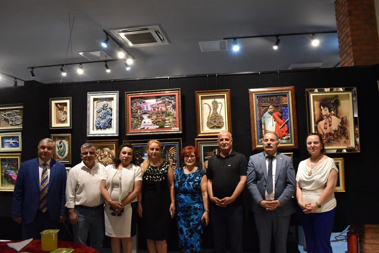 Sanatın Renkleri Ve Emeğin İzleri Sergisi Gülay Hazer (8)