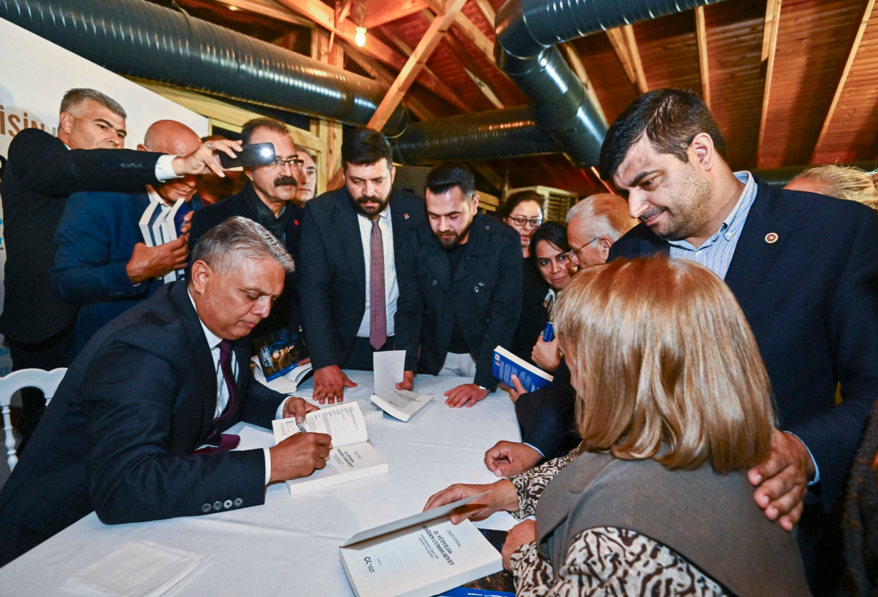 Ümit Uysal Ankara Kitap Tanıtım