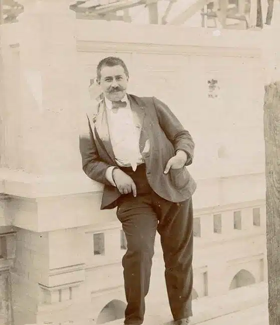 Vedat Tek Eserleri